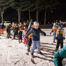 595 winter kids welcome to winter 2022 lost valley auburn maine documentary event photographer whitney j fox 3865 w