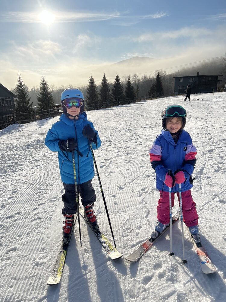 Ski Snowboard Jada Childs Black Mountain 123405